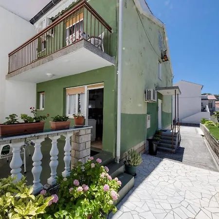 Dragica Πανσιόν Palit